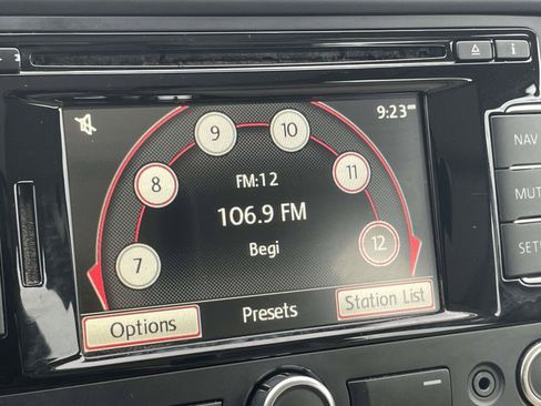 Used 2013 Volkswagen Jetta TDI FWD image 27