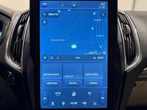 Used 2021 Ford Edge Titanium image 23