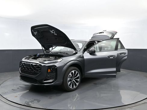 New 2026 Audi Q3 quattro 2.0T AWD/4WD image 27