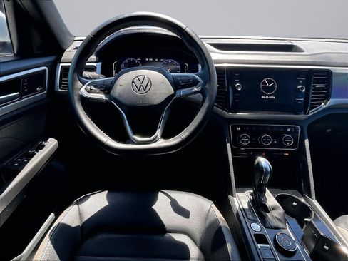 Used 2022 Volkswagen Atlas Cross Sport SEL AWD/4WD image 3