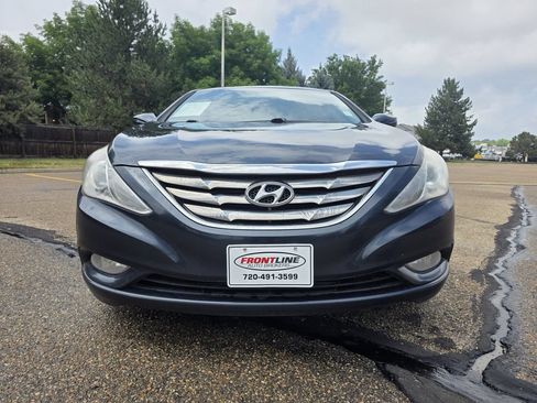 Used 2011 Hyundai Sonata SE w/ Navigation & Sunroof Pkg 4 FWD image 11
