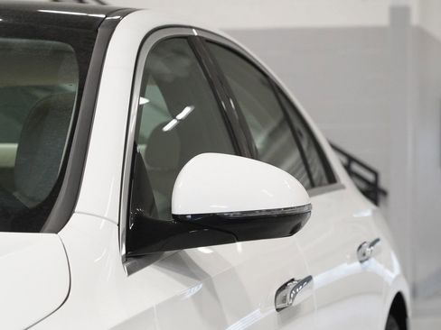 New 2026 Mercedes-Benz E 350 4MATIC Sedan image 11