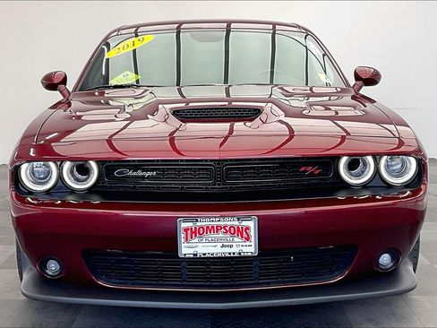 Used 2019 Dodge Challenger R/T Scat Pack RWD image 2