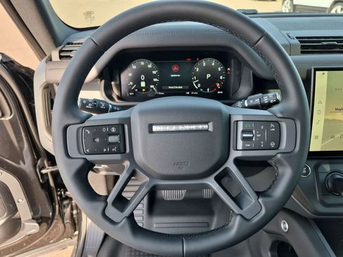 New 2026 Land Rover Defender 110 X-Dynamic SE AWD/4WD image 17