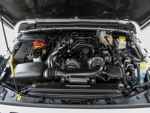 Used 2022 Jeep Gladiator Sport AWD/4WD image 7
