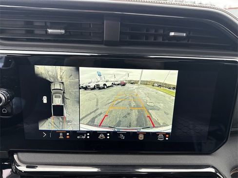 Used 2024 GMC Sierra 1500 AT4 w/ Technology Package image 26