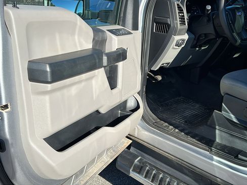 Used 2020 Ford F250 XL w/ STX Appearance Package image 13