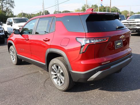 New 2027 Chevrolet Equinox LT FWD image 3