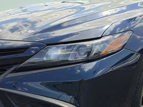 Used 2021 Toyota Camry SE image 18