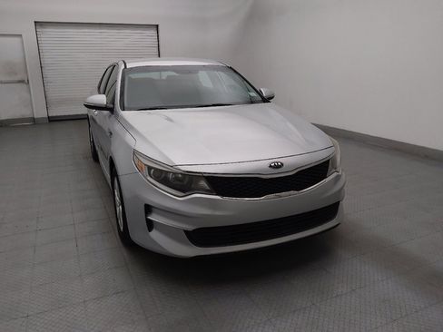 Used 2018 Kia Optima LX FWD image 14