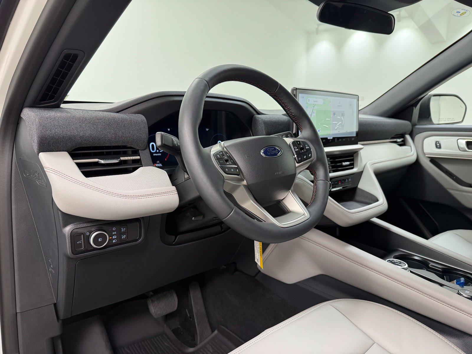 New 2027 Ford Explorer Active w/ Active Comfort Package RWD image 12