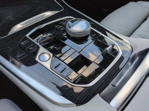 New 2026 BMW 760i xDrive AWD/4WD image 35