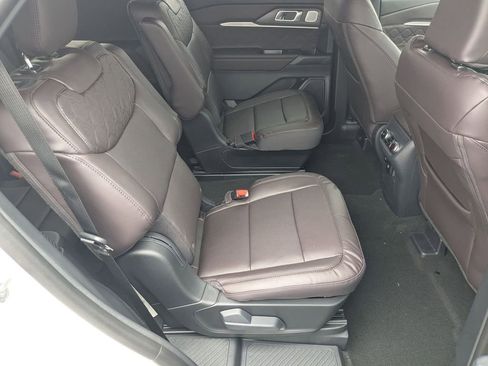 New 2026 Ford Explorer Platinum image 29