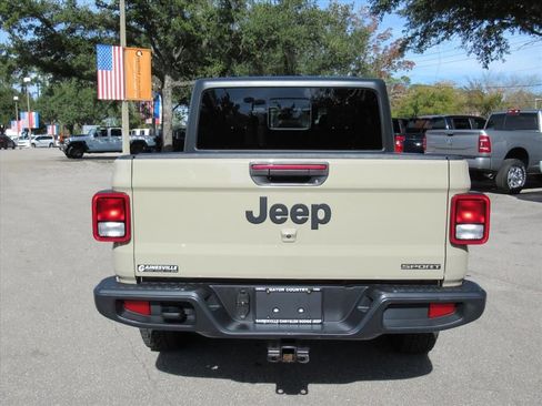 Used 2020 Jeep Gladiator Sport w/ Quick Order Package 24S image 5
