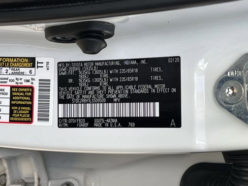 Used 2020 Toyota Highlander L image 27