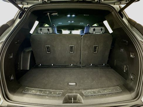 Used 2024 Buick Enclave Premium image 31