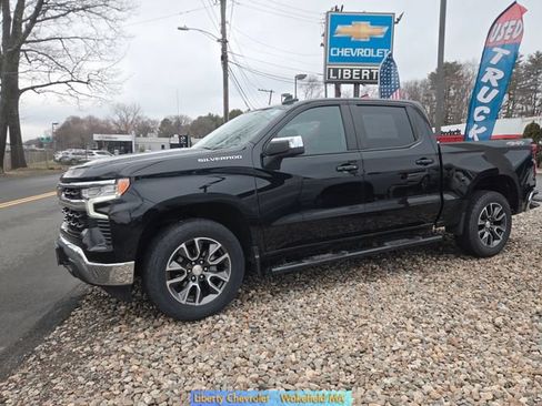 Used 2022 Chevrolet Silverado 1500 LT AWD/4WD image 5