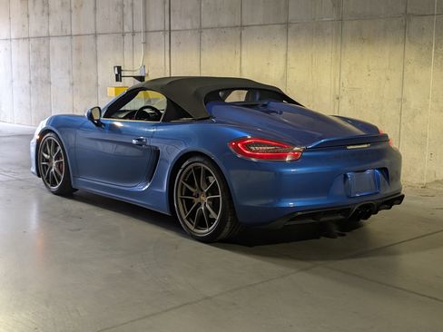 Used 2016 Porsche Boxster Spyder image 3
