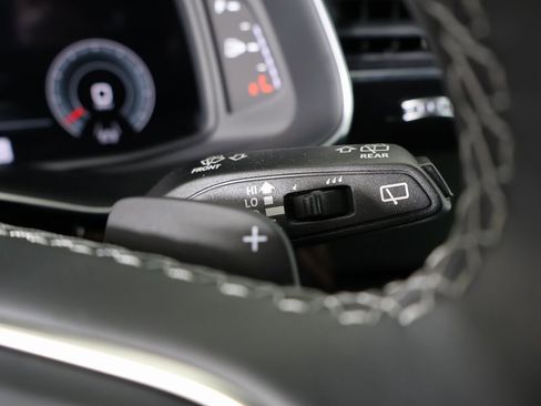 Used 2025 Audi Q7 2.0T Premium w/ Convenience Plus Package image 33