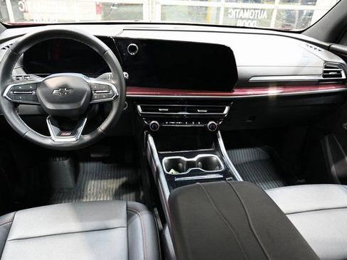 Used 2024 Chevrolet Traverse Z71 w/ LPO, Floor Liner Package image 13