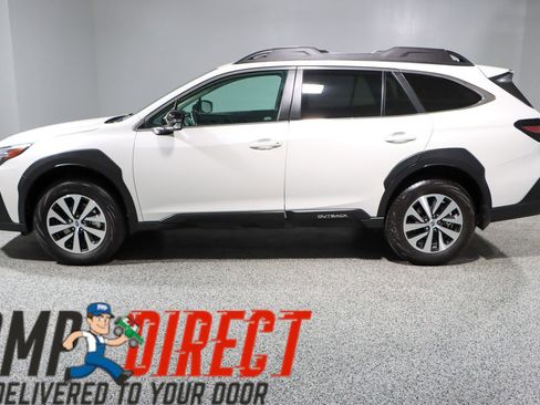 Used 2025 Subaru Outback Premium image 10