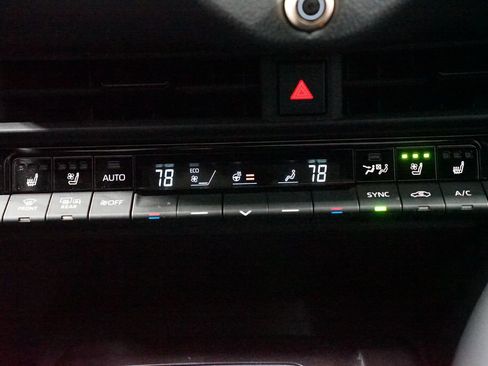 Used 2024 Toyota Crown Platinum image 22