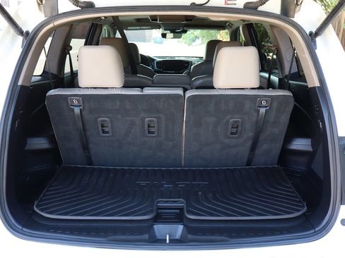 Used 2019 Honda Pilot Touring image 14