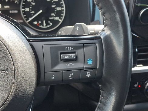 Used 2024 Nissan Pathfinder SL AWD/4WD image 24