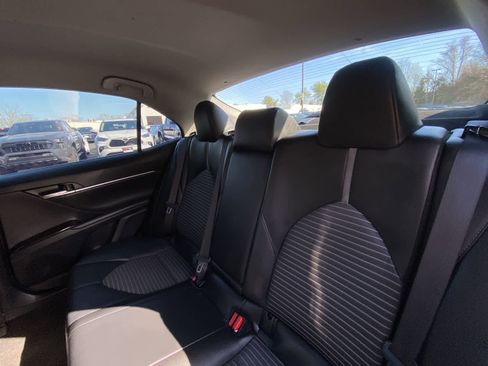 Used 2024 Toyota Camry SE image 30