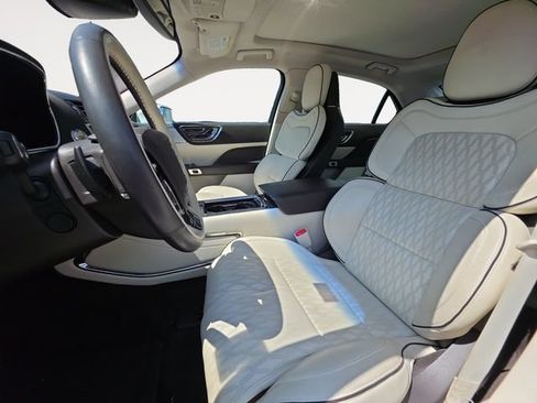 Used 2018 Lincoln Continental Black Label w/ Rear-seat Package FWD image 9