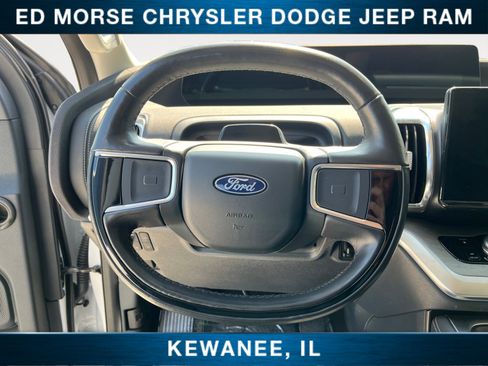 Used 2025 Ford Expedition Max Platinum AWD/4WD image 12