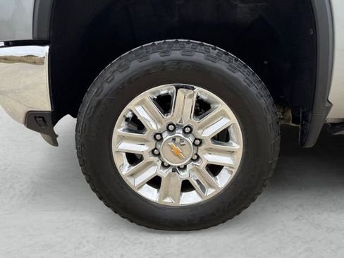 Used 2024 Chevrolet Silverado 2500 LTZ w/ LTZ Plus Package image 23