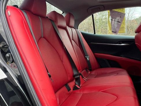 Used 2019 Toyota Camry XSE image 13