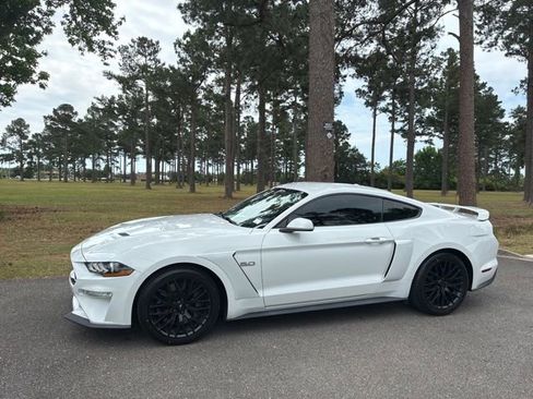 Used 2018 Ford Mustang GT w/ GT Performance Package RWD image 7