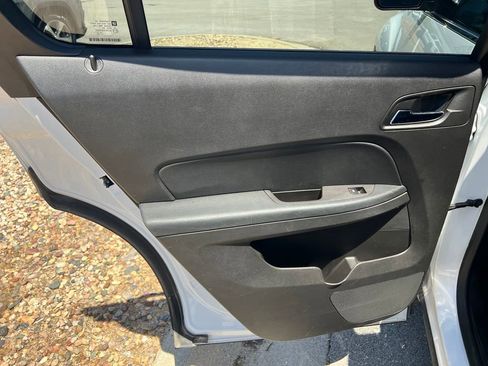 Used 2015 Chevrolet Equinox LT w/ Driver Convenience Package FWD image 19