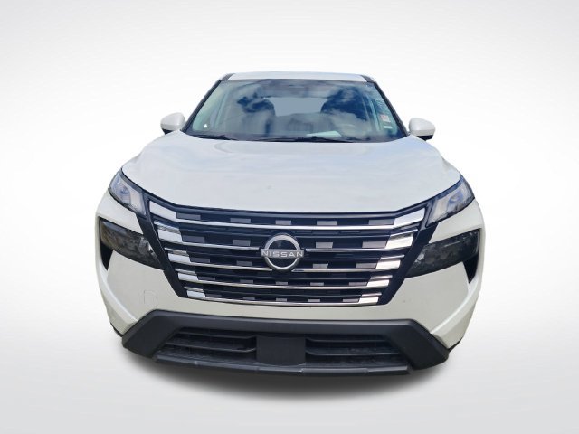 Used 2025 Nissan Rogue SV AWD/4WD image 6