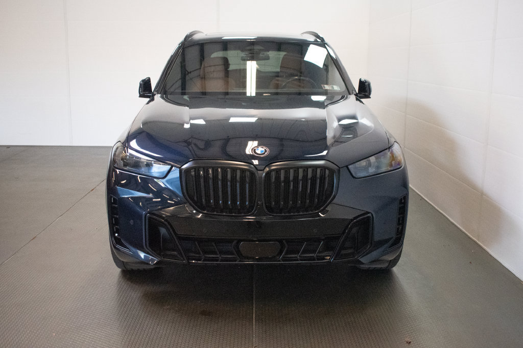 Used 2024 BMW X5 xDrive40i w/ M Sport Package AWD/4WD image 2