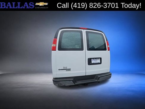 Used 2014 Chevrolet Express 2500 RWD image 8