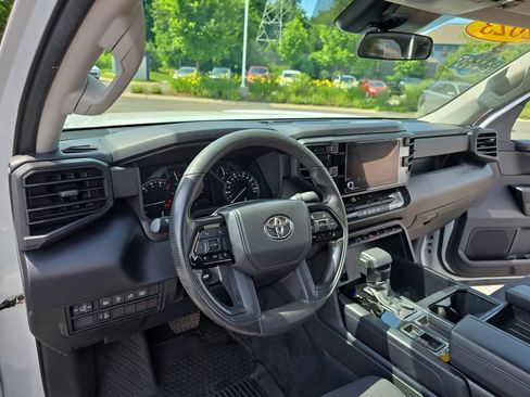 Used 2023 Toyota Tundra SR AWD/4WD image 17