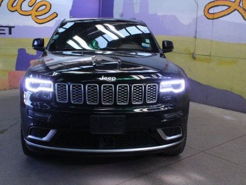 Used 2019 Jeep Grand Cherokee Summit image 7