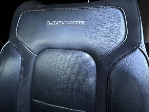 Used 2019 RAM 1500 Laramie image 15