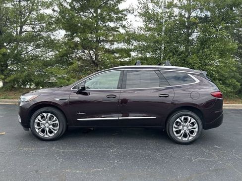 Used 2020 Buick Enclave Avenir w/ Avenir Technology Package FWD image 2