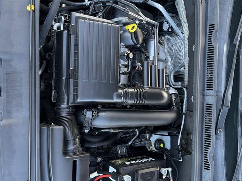 Used 2017 Volkswagen Jetta SE image 25