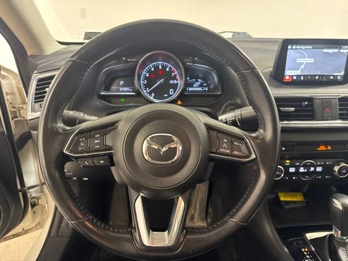 Used 2018 MAZDA MAZDA3 Grand Touring FWD image 11