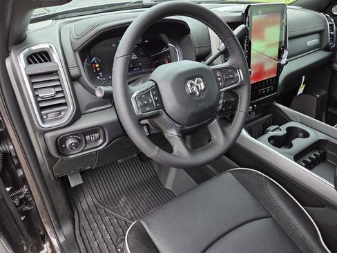 New 2026 RAM 2500 Laramie AWD/4WD image 27