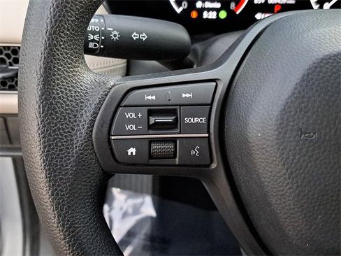Certified 2023 Honda HR-V LX image 22