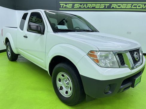 Used 2019 Nissan Frontier S RWD image 2