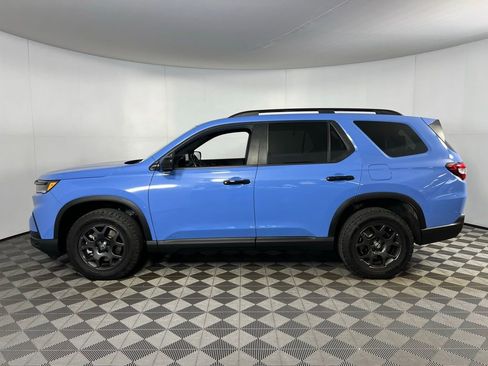 Used 2024 Honda Pilot TrailSport image 8