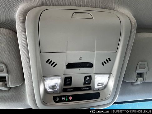 Used 2022 GMC Terrain Denali w/ Denali Premium Package image 12