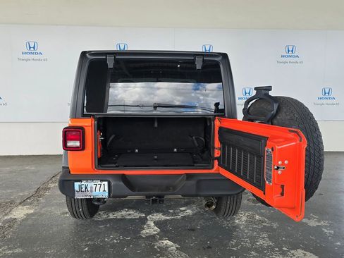 Used 2019 Jeep Wrangler Sport AWD/4WD image 39